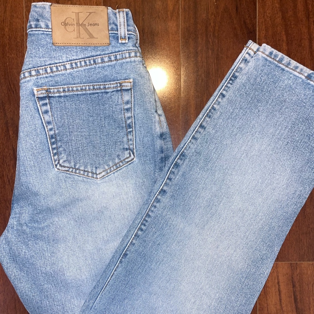 Vintage high waisted Calvin Klein light washed jeans